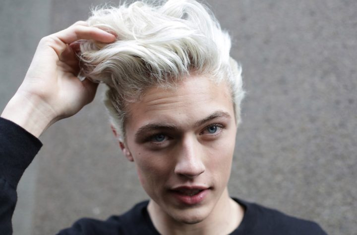 Applicazione per capelli da uomo